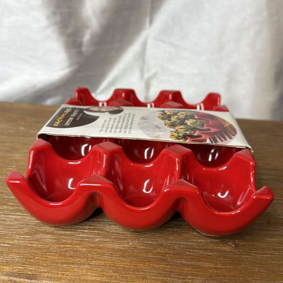 Rachael Ray Sittin’ Pretty NWT Red Stoneware Serveware 12 Hole Platter - Picture 6 of 8